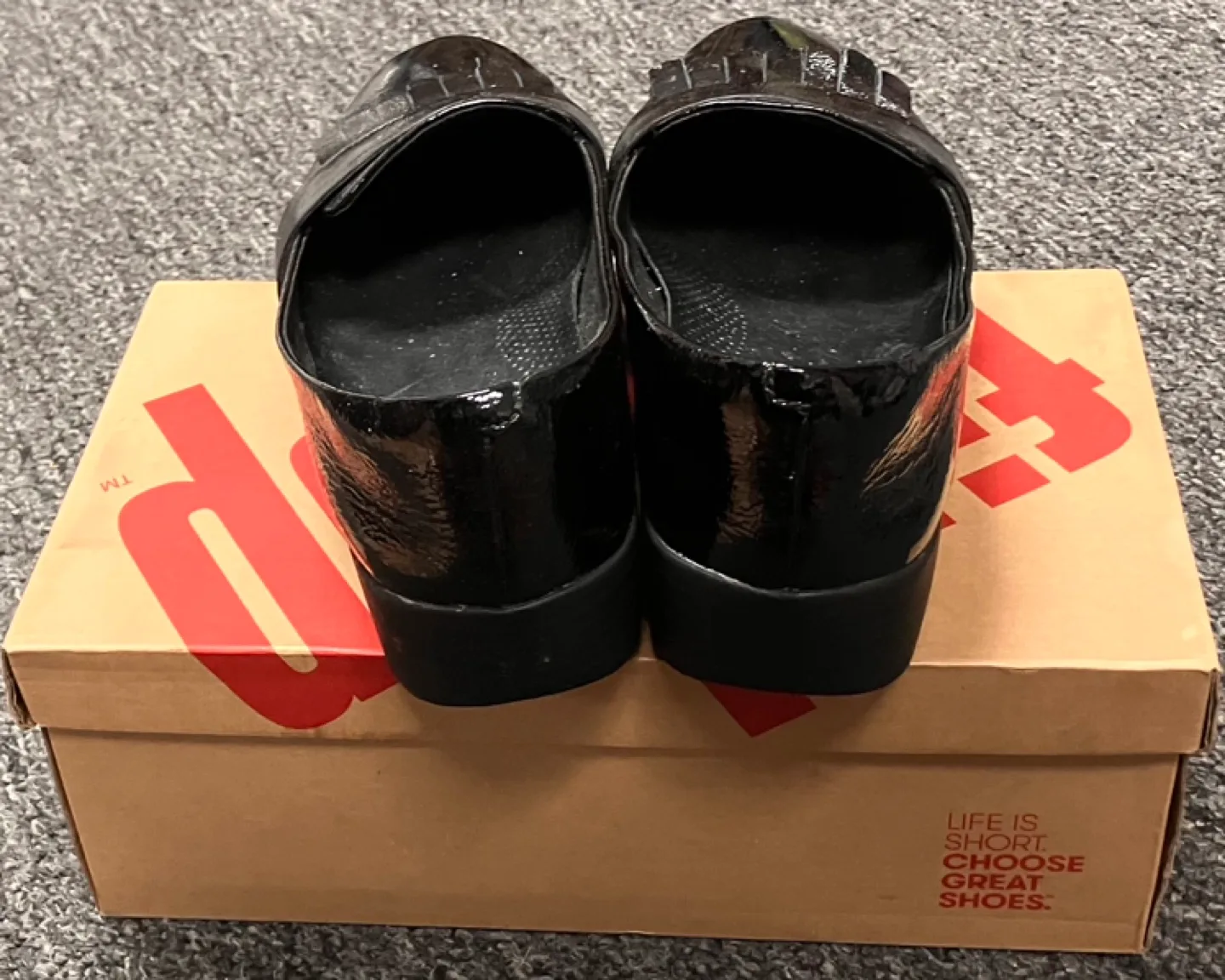 FitFlop Women's Black Patent Leather Loafers image indicator(4)