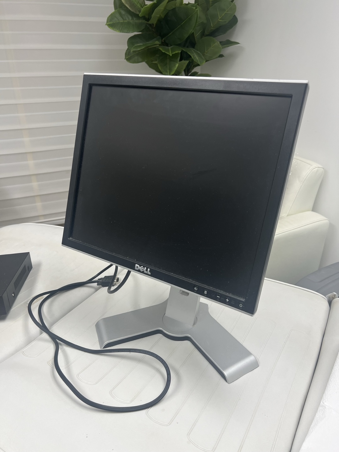 AHD DVR Security System + Dell LCD Monitor - photo 2