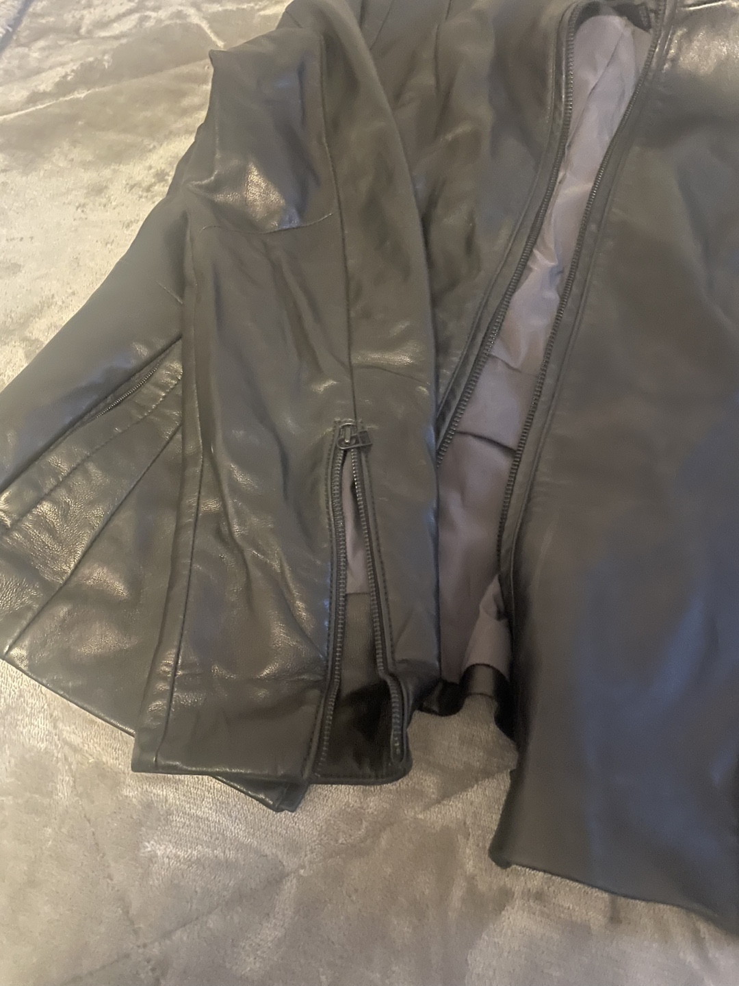 Danier Leather Jacket Size Medium - photo 5