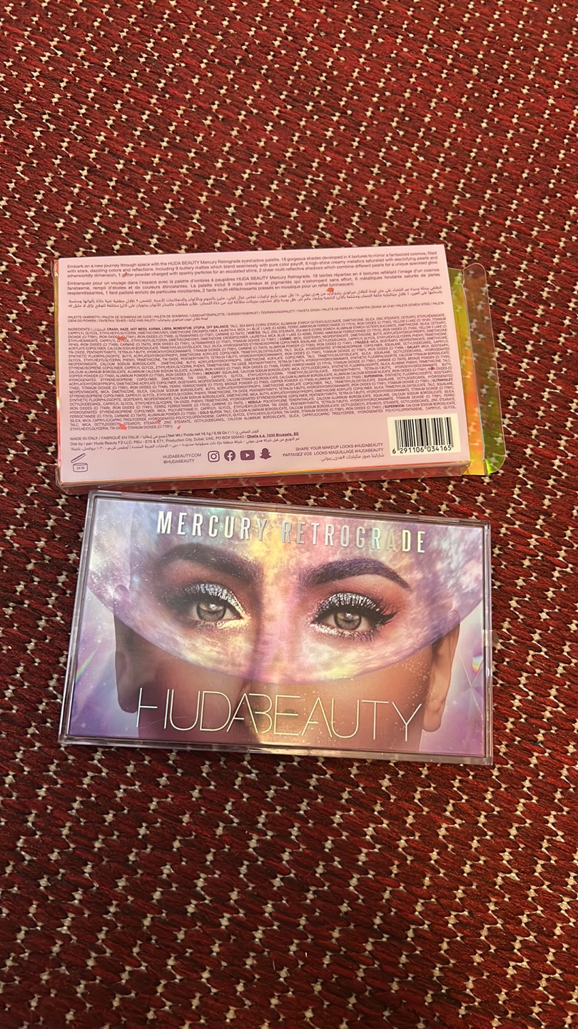Huda Beauty Mercury Retrograde Eyeshadow Palette
