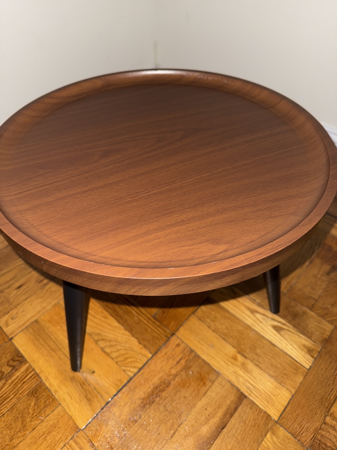 Round Side Table with Black Legs - photo 4