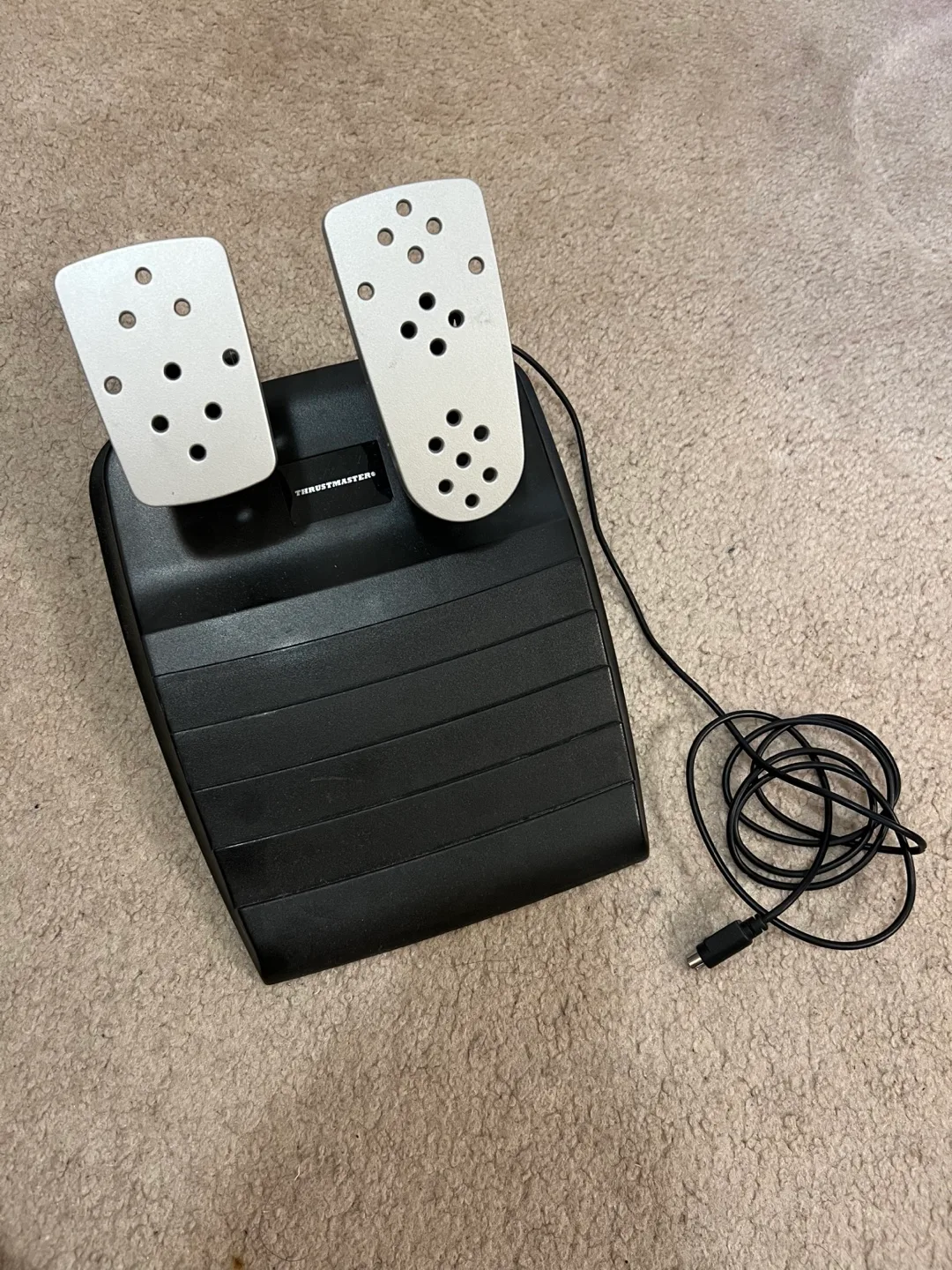 [SALE]Thrustmaster Ferrari Force Feedback Racing Wheel w/ Pedals image indicator(5)