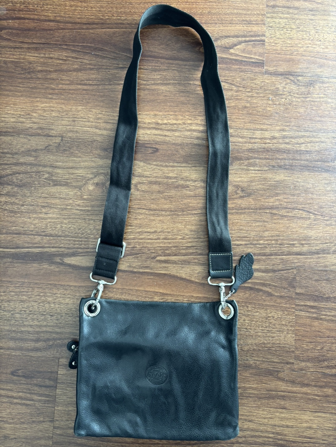 Roots Black Leather Crossbody Bag with Multiple Pockets - photo 2