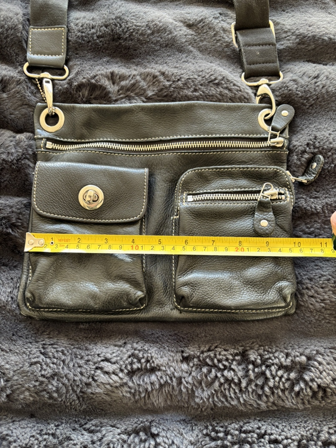 Roots Black Leather Crossbody Bag with Multiple Pockets - photo 4