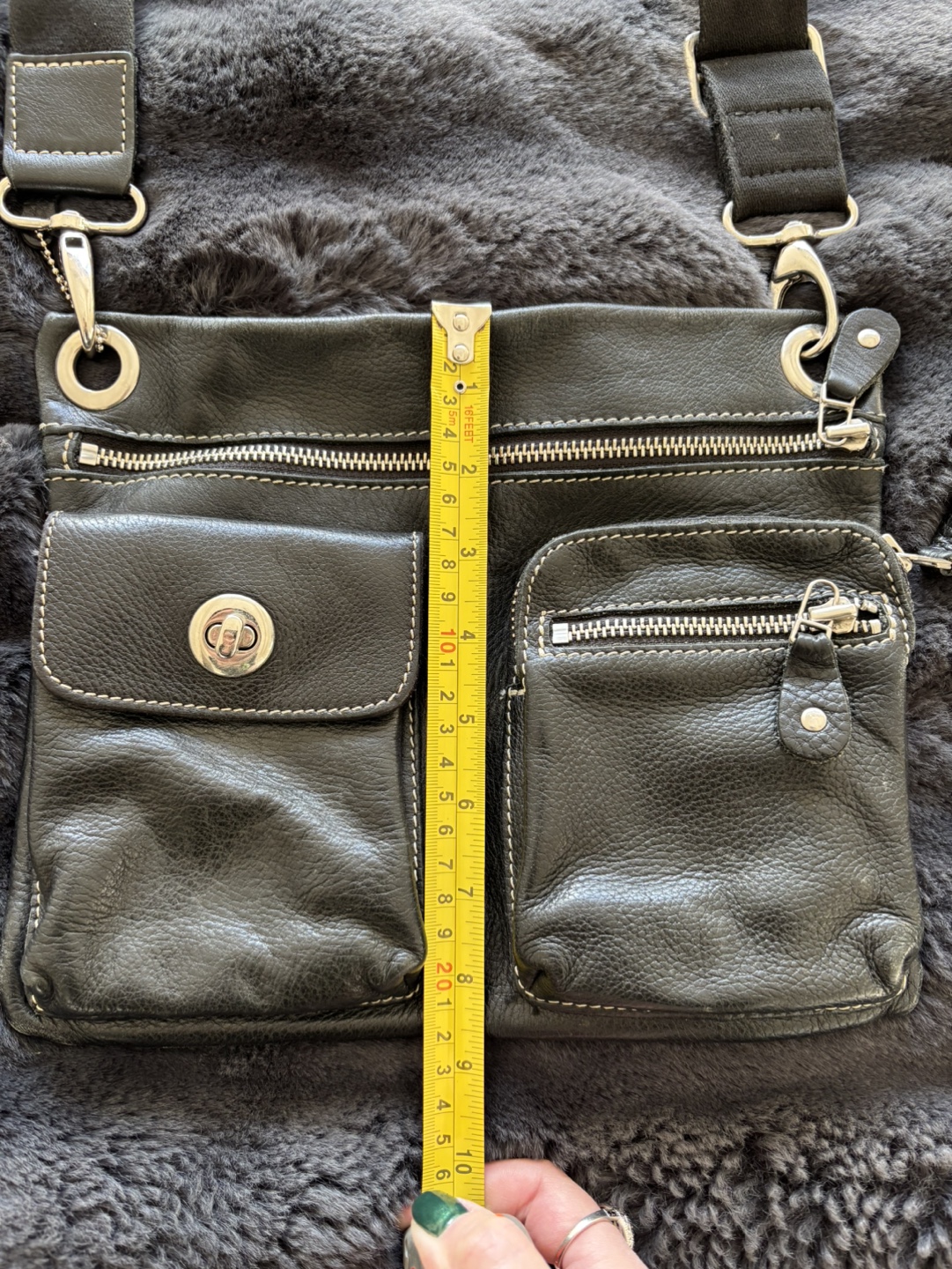 Roots Black Leather Crossbody Bag with Multiple Pockets - photo 3