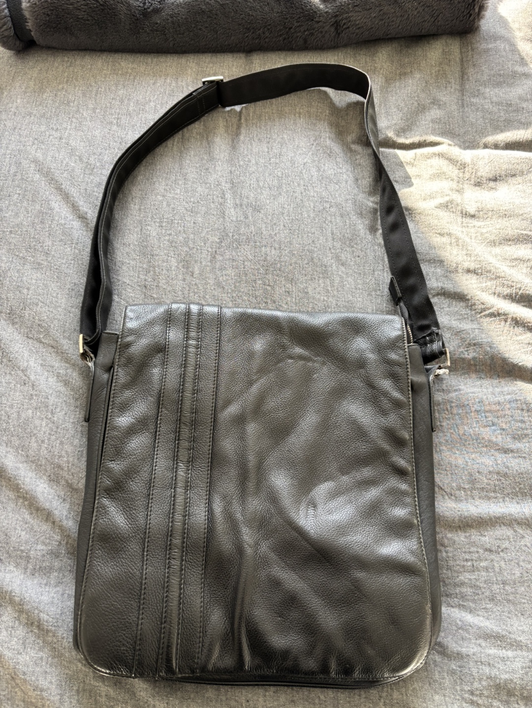 Kristyx Genuine Leather Messenger Bag