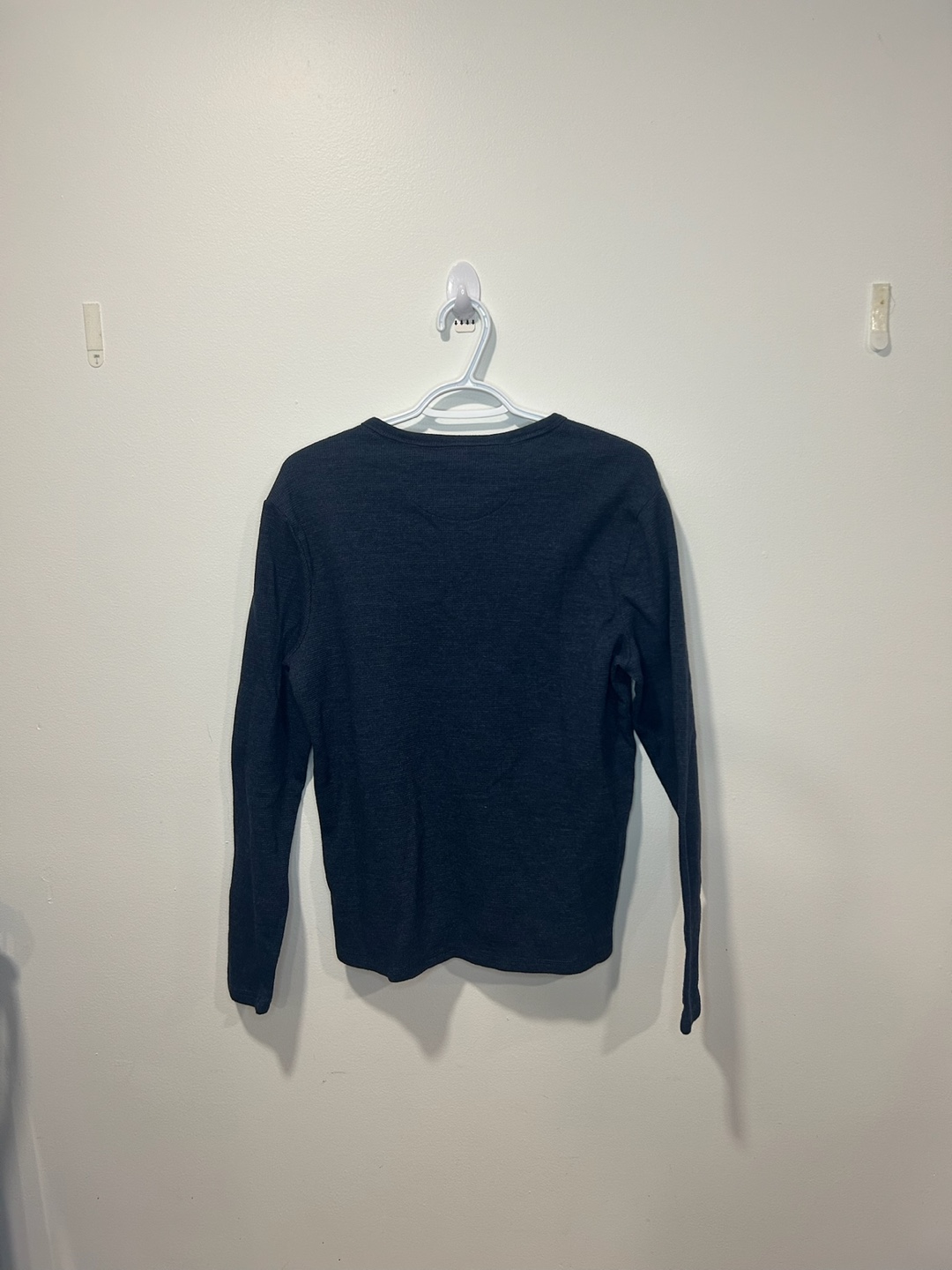 Men’s Size Small Long Sleeve Henley - photo 2
