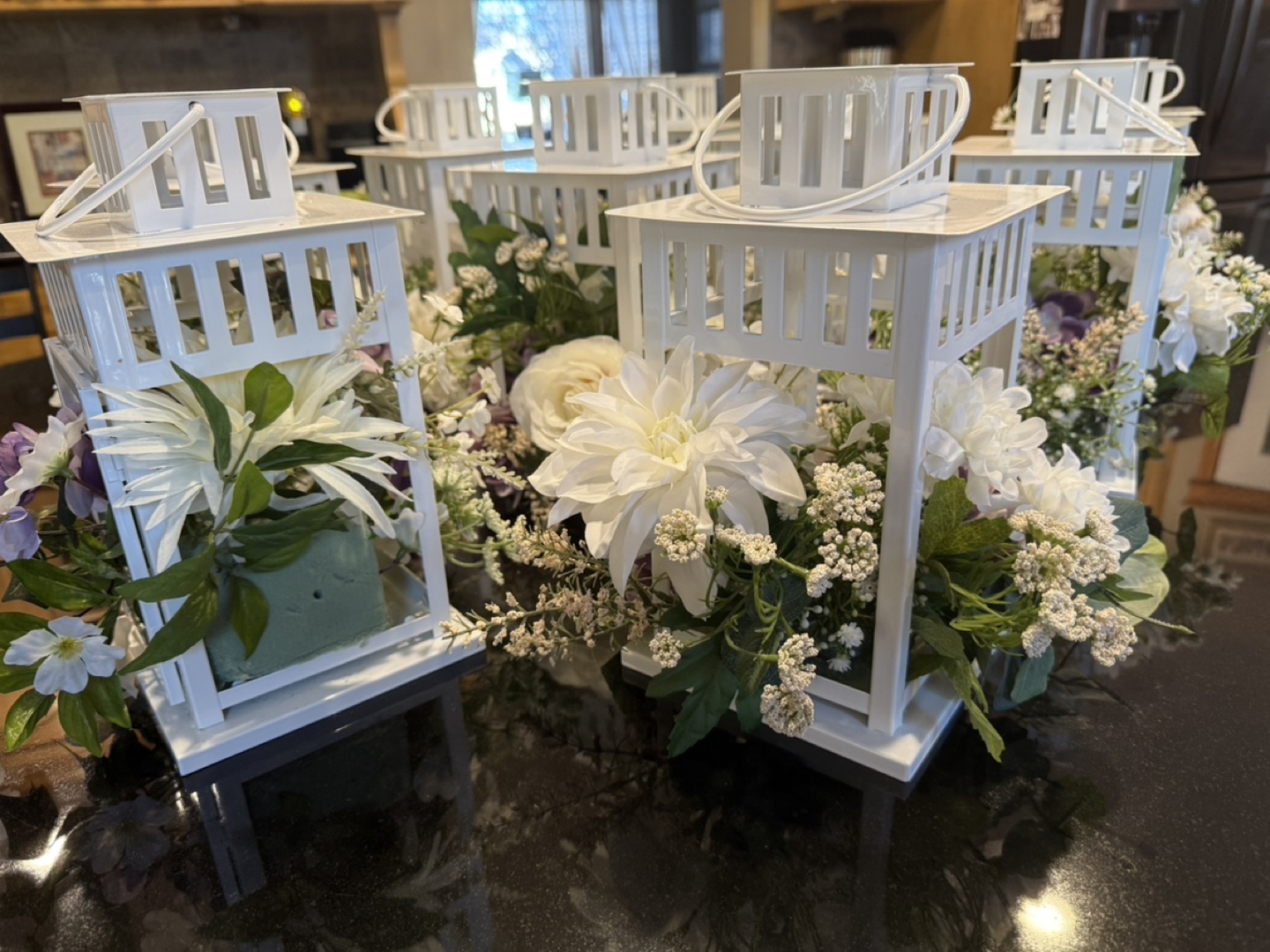 Set of 13 White Metal Lanterns with Artificial Flowers - photo 5
