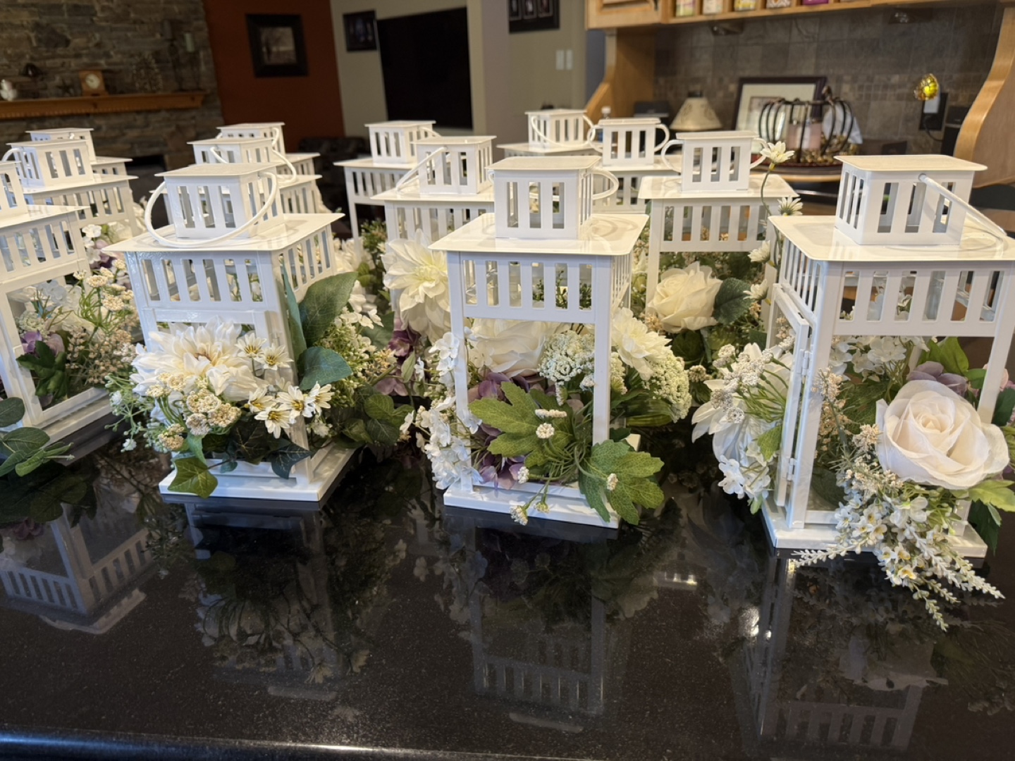 Set of 13 White Metal Lanterns with Artificial Flowers - photo 2