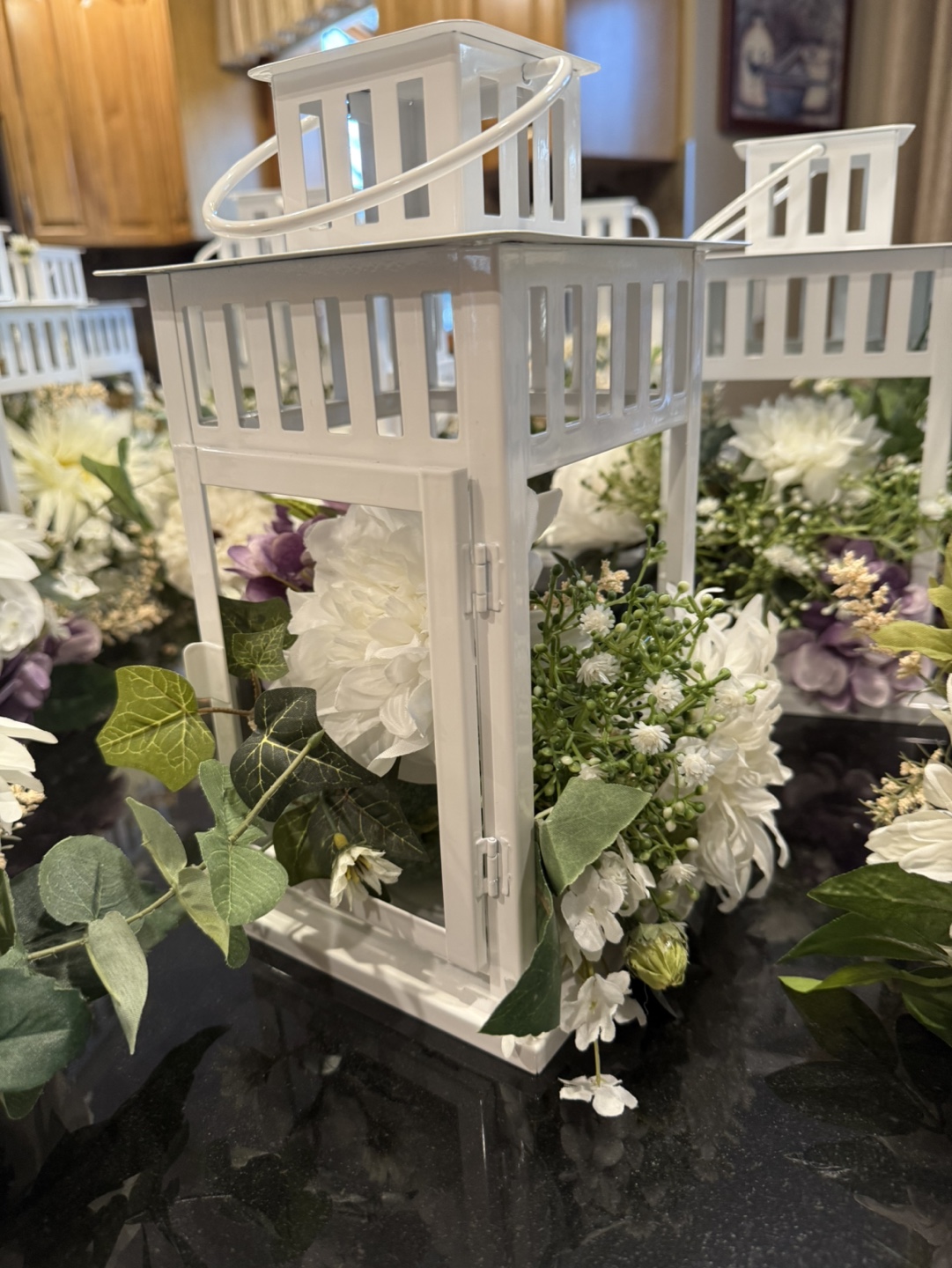 Set of 13 White Metal Lanterns with Artificial Flowers - photo 3