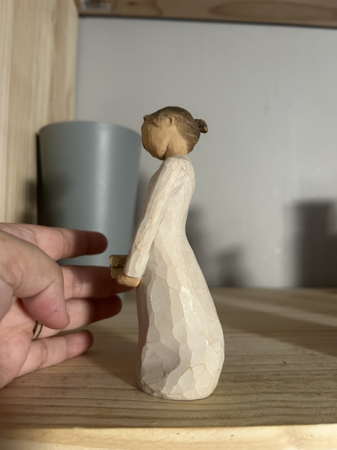 Willow Tree Figurine - Woman with Gift - photo 2