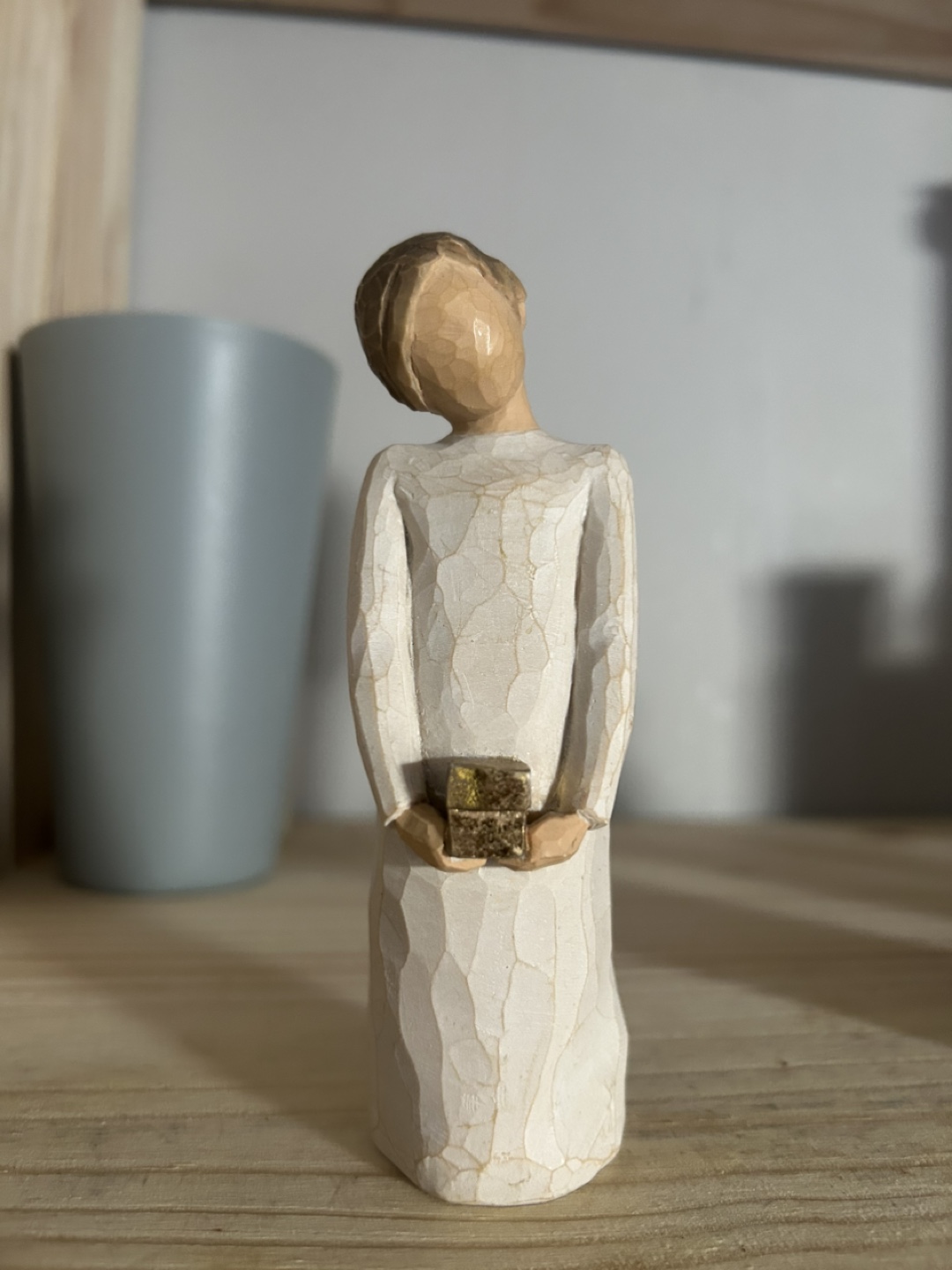 Willow Tree Figurine - Woman with Gift