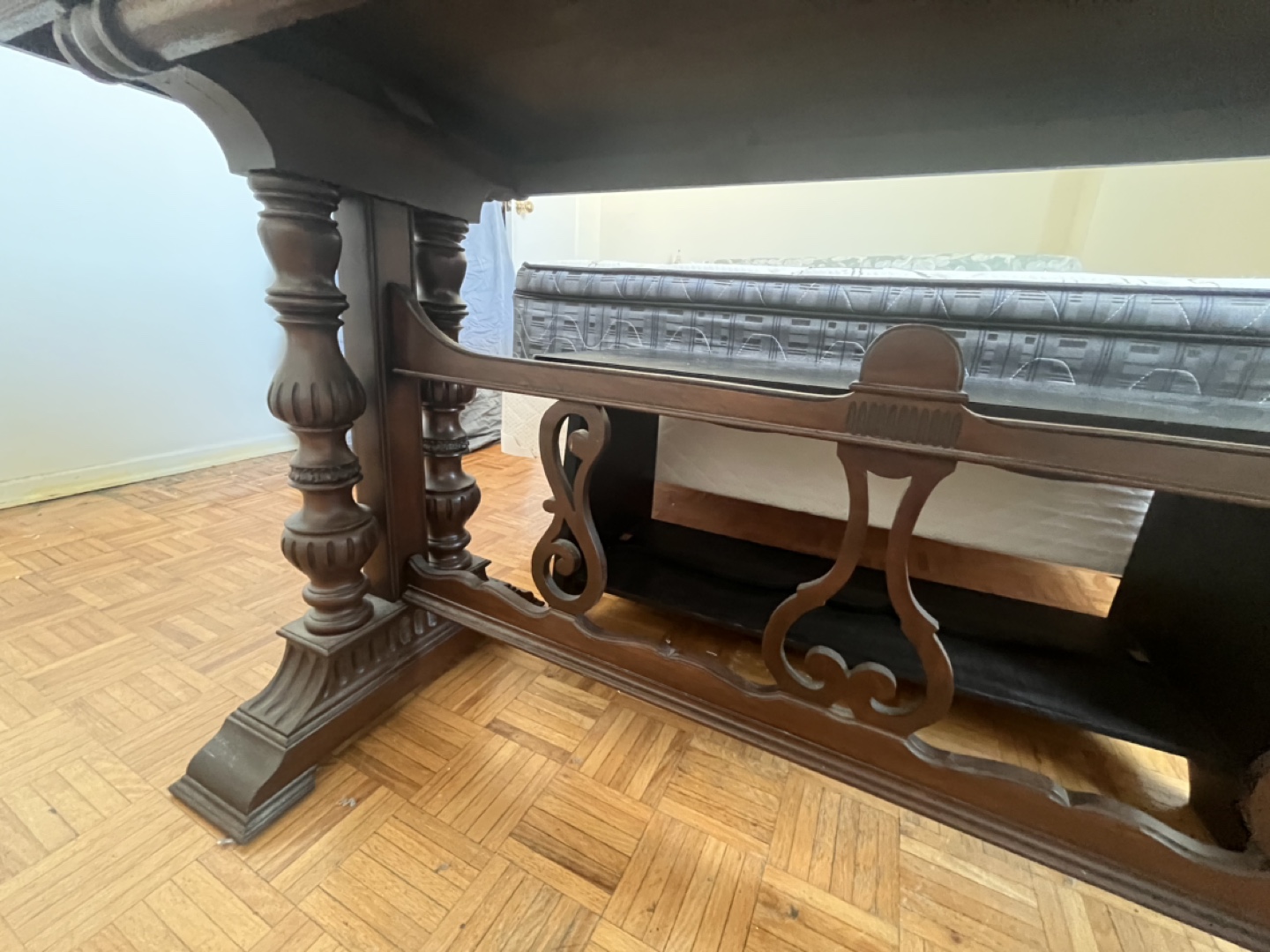 Stunning Antique Elizabethan or Tudor wooden foyer table - photo 4