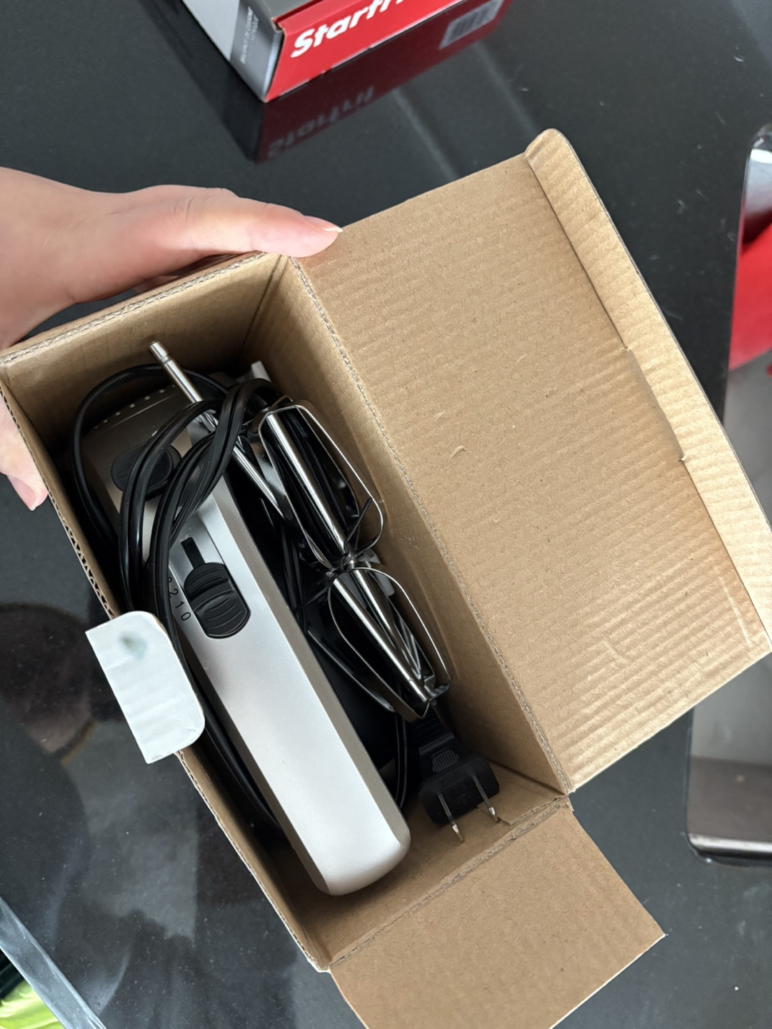 Brand New Brentwood Hand Mixer - photo 2