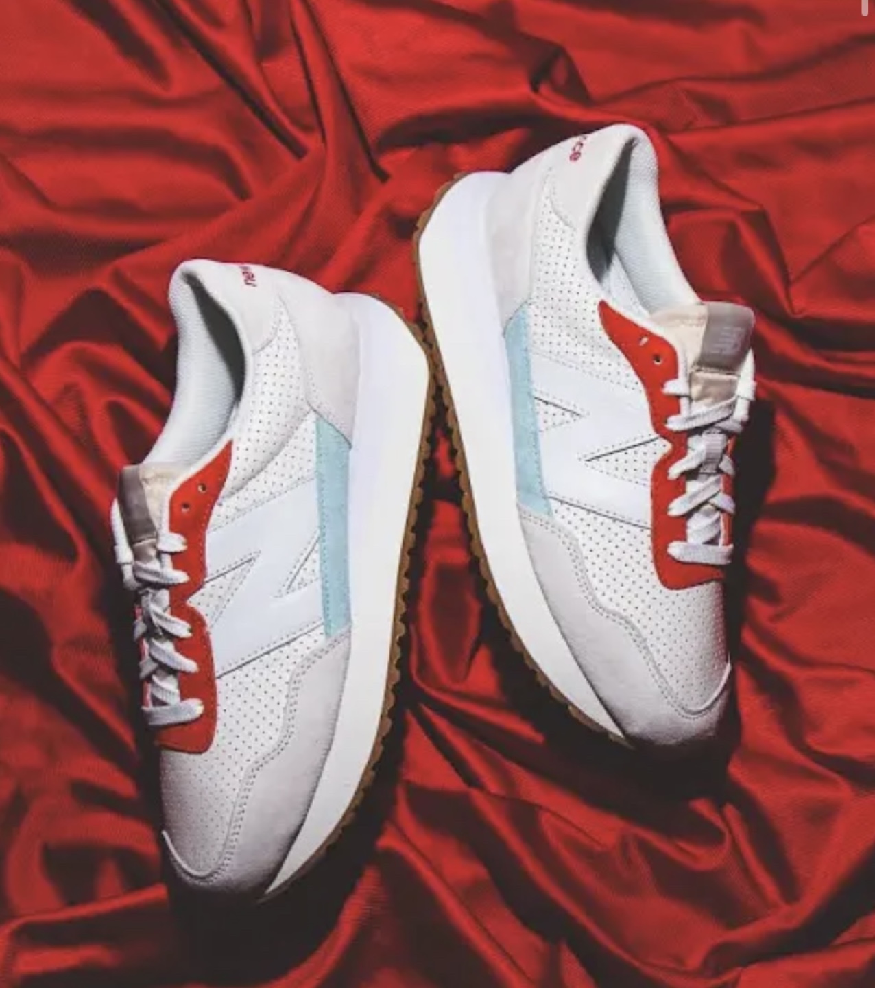 New Balance 237 White Ghost Pepper - US Men’s 9 - NEW