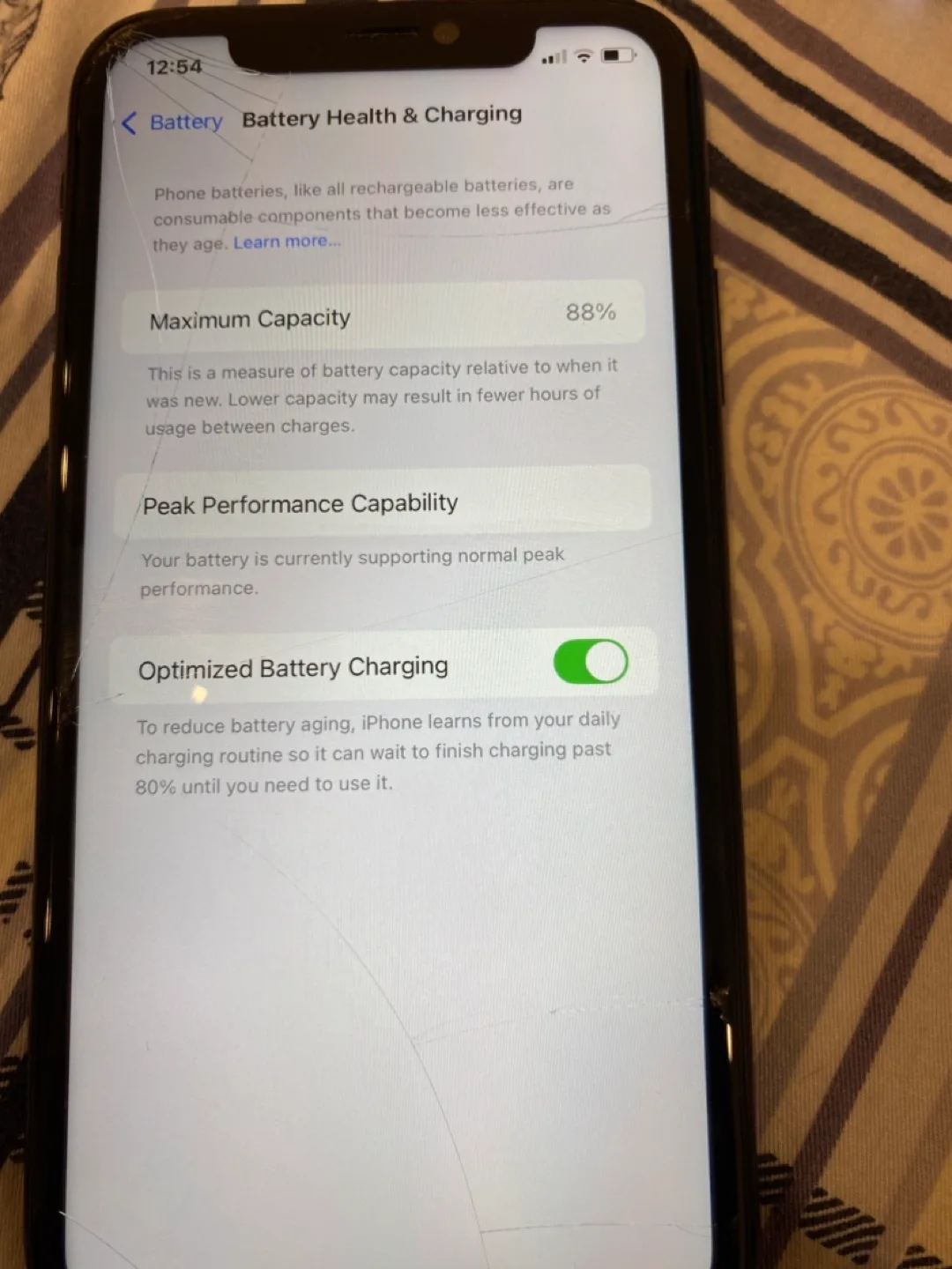 iPhone XR (Black) - 88% Battery Health image indicator(5)