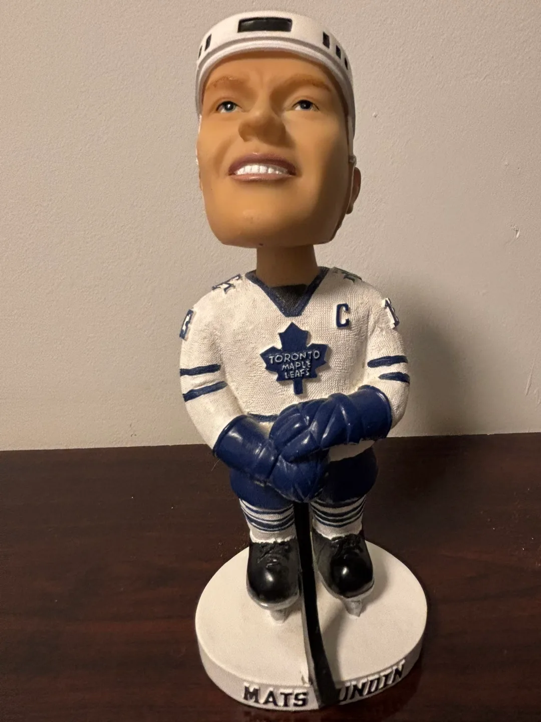 Mats Sundin Toronto Maple Leafs Bobblehead image indicator(2)