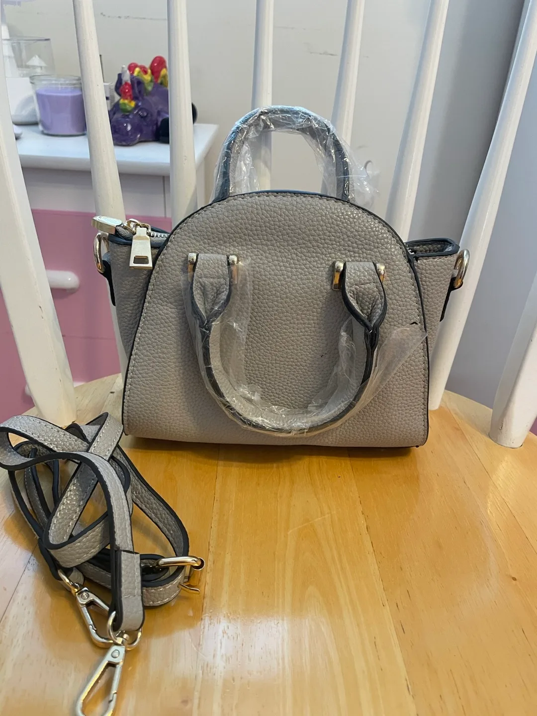 Stylish Handbags thumbnail