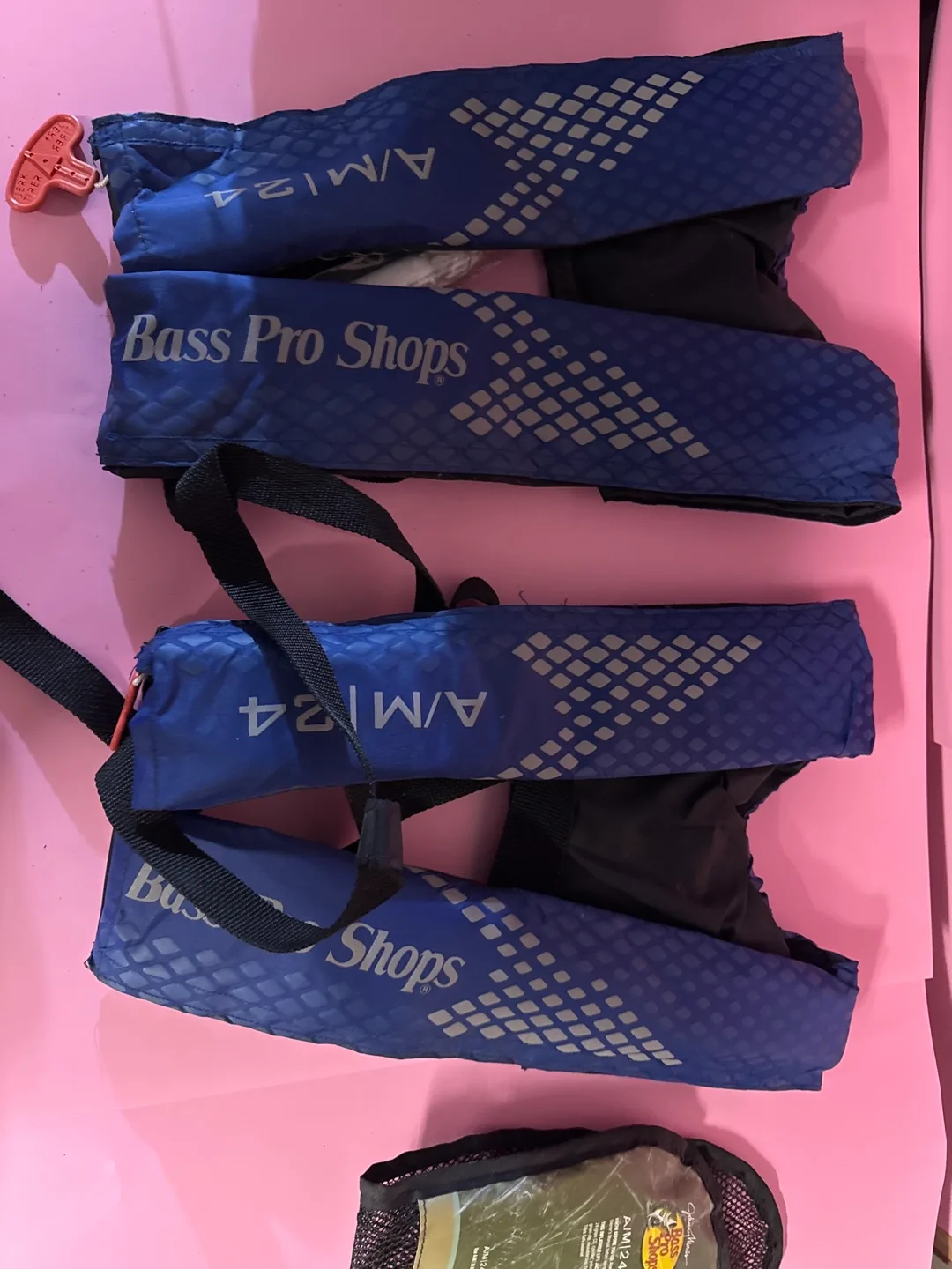 Bass Pro Shops 2-Pack Inflatable Life Jackets - A/M 124 image indicator(2)