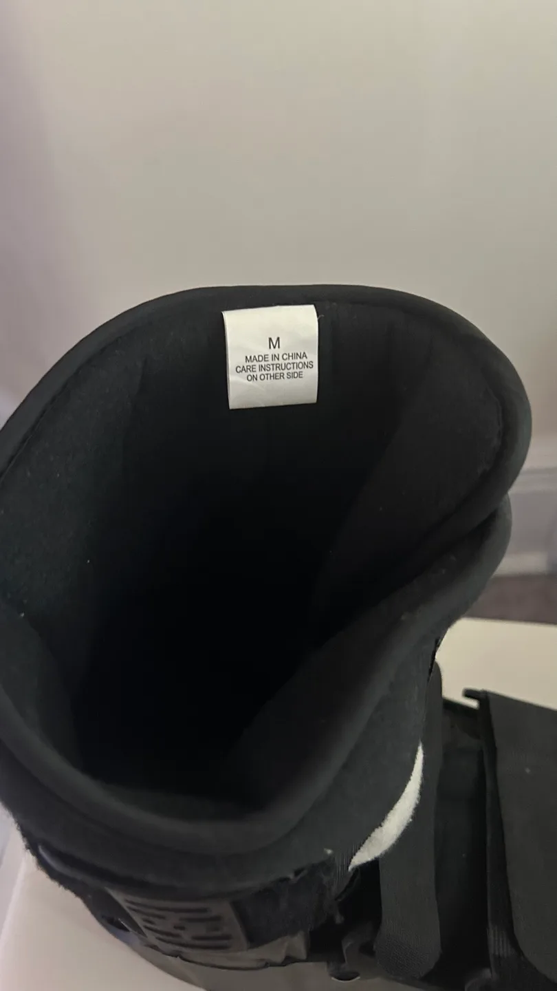 Adult Medium Black Walking Boot image indicator(4)