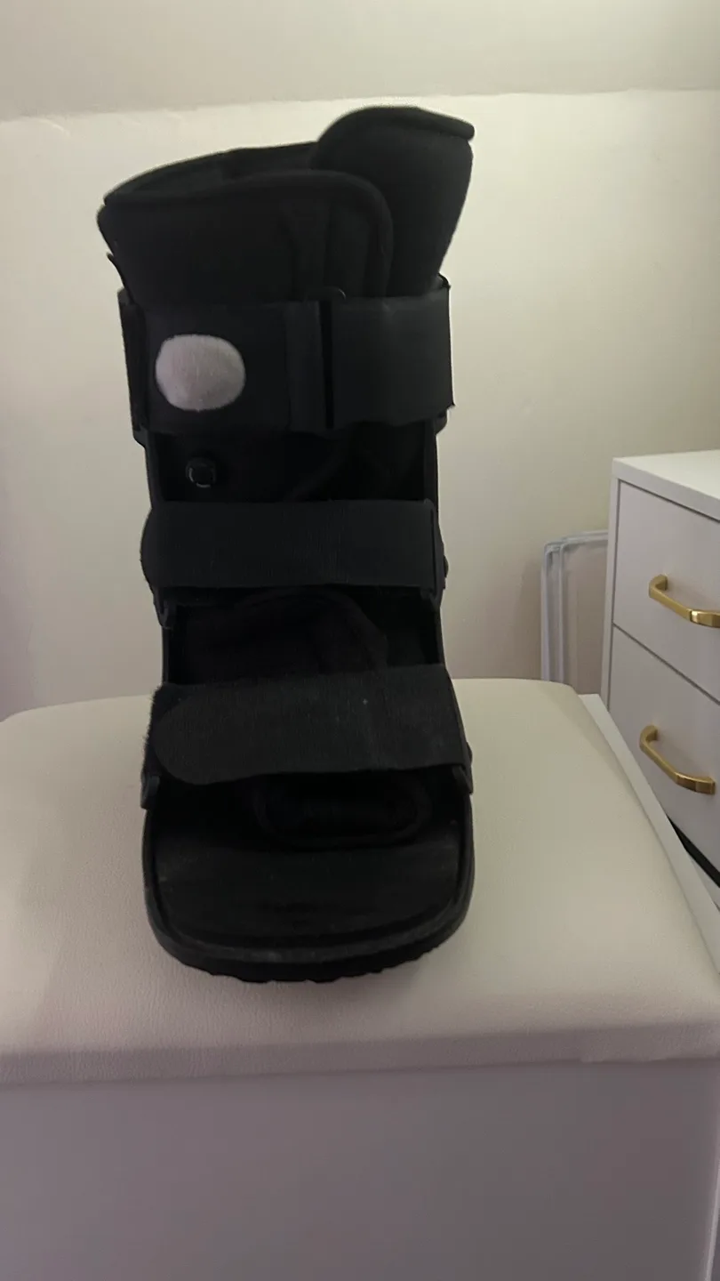 Adult Medium Black Walking Boot image indicator(3)