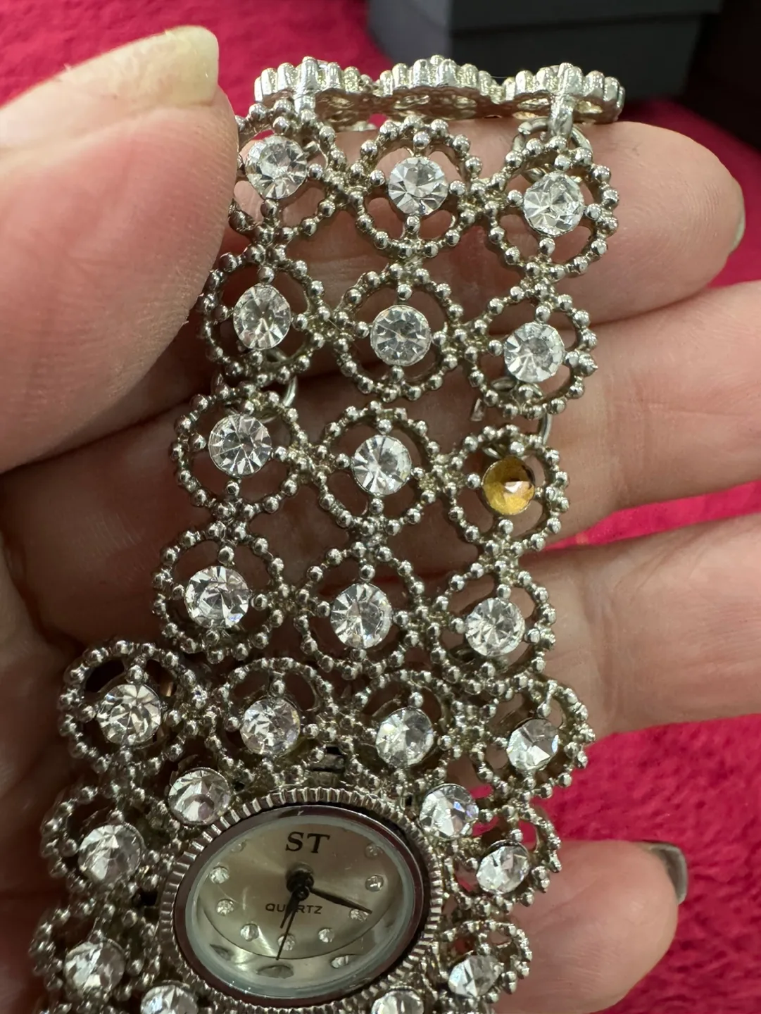 Rhinestone Bracelet Watch image indicator(4)