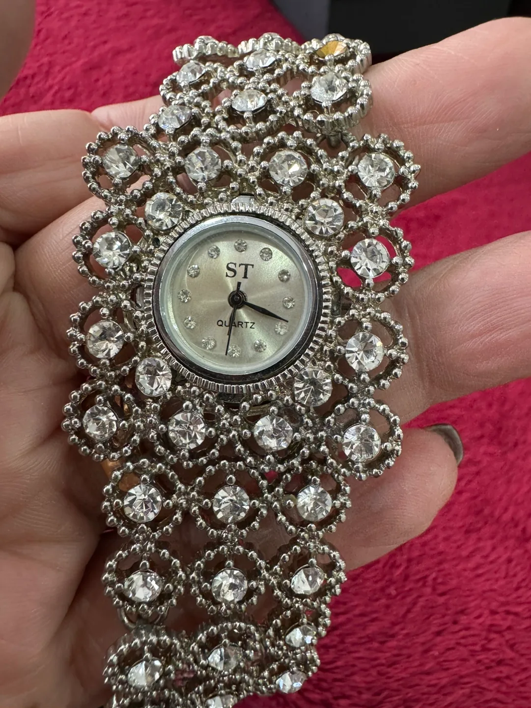 Rhinestone Bracelet Watch image indicator(3)