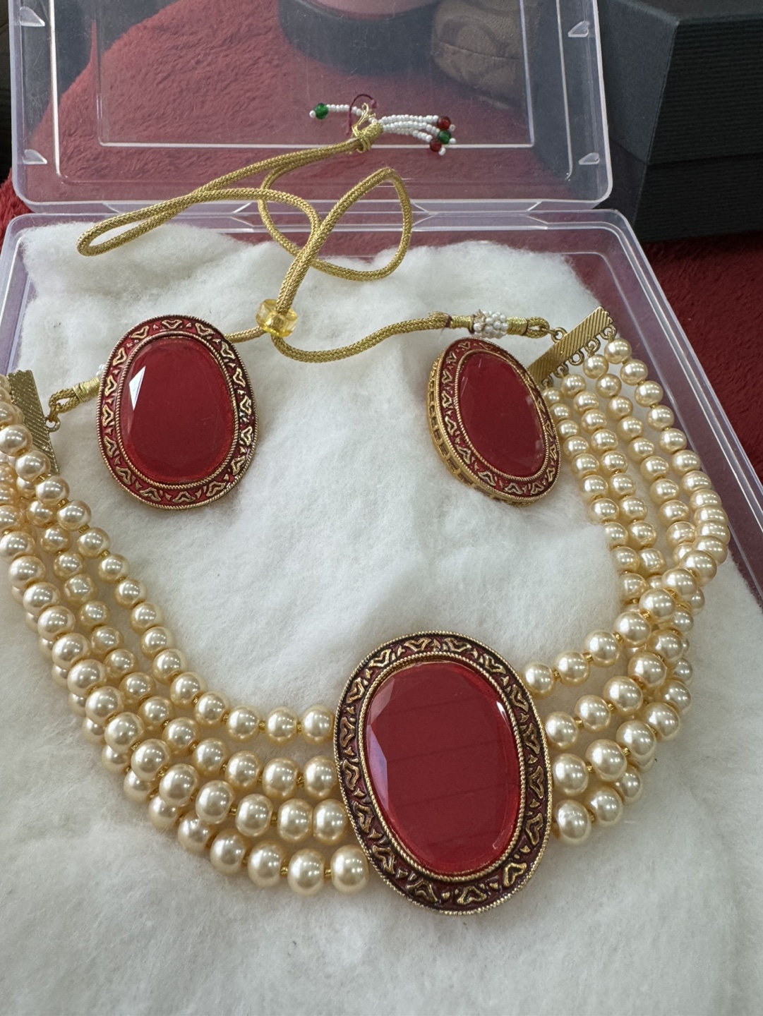 Gorgeous Pearl Necklace Set with Red Stone Accents