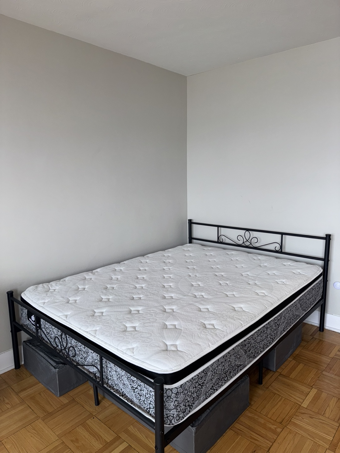 Sleep Country Queen size Mattress
