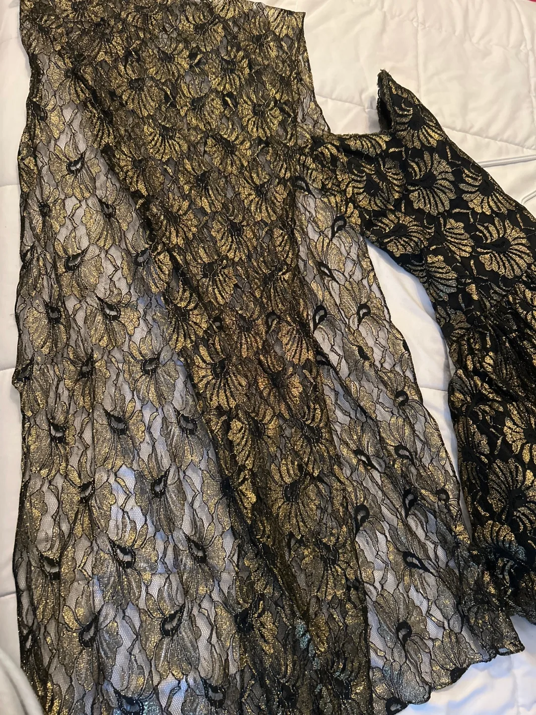 Black & Gold Lace Dress & shawl Prom image indicator(3)