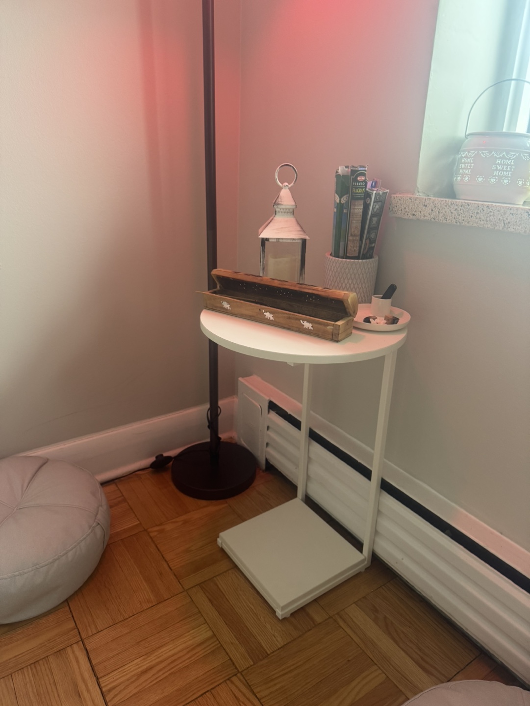 White Round Side Table - photo 3