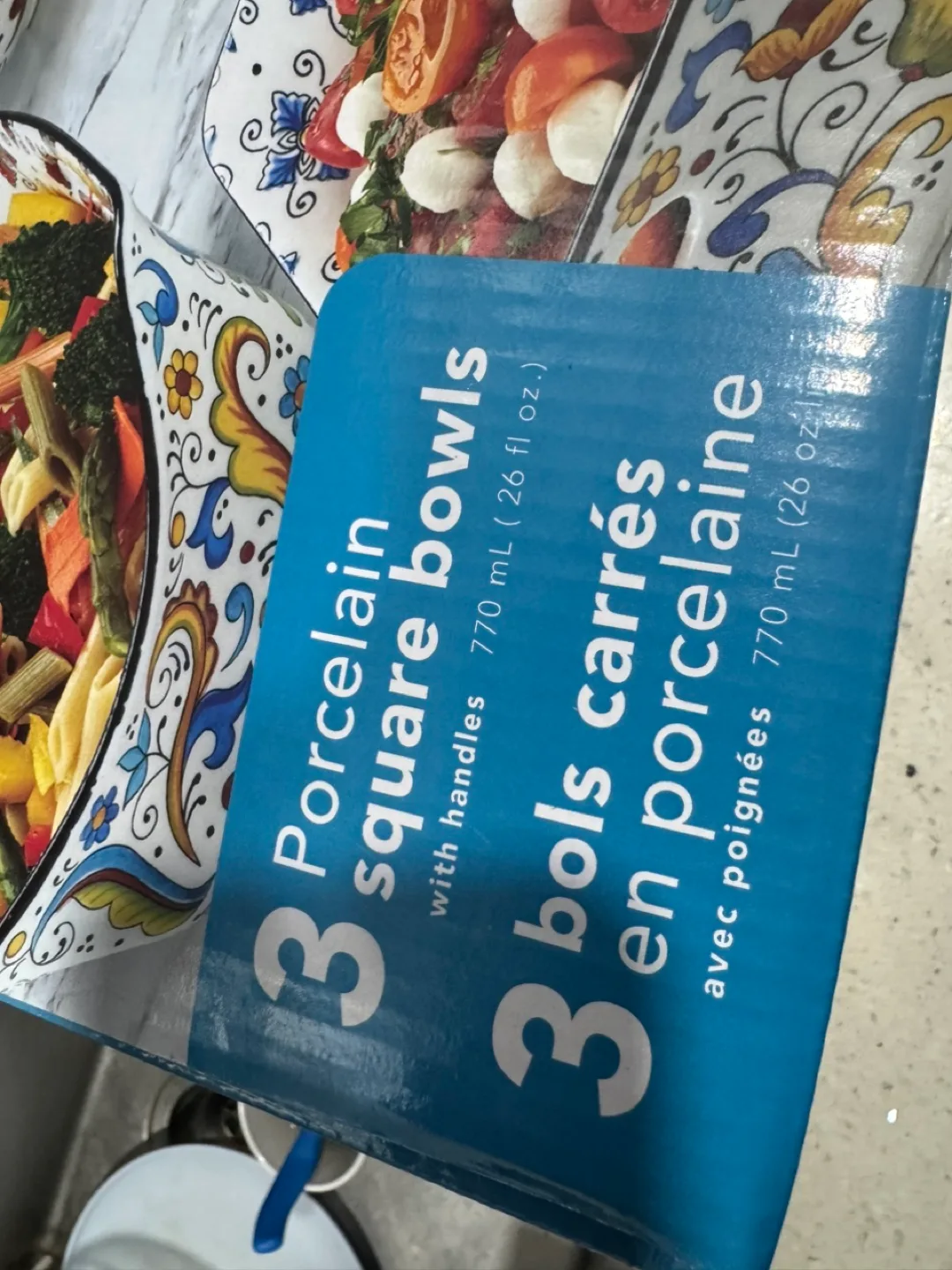 3 Porcelain Square Bowls with Handles image indicator(2)