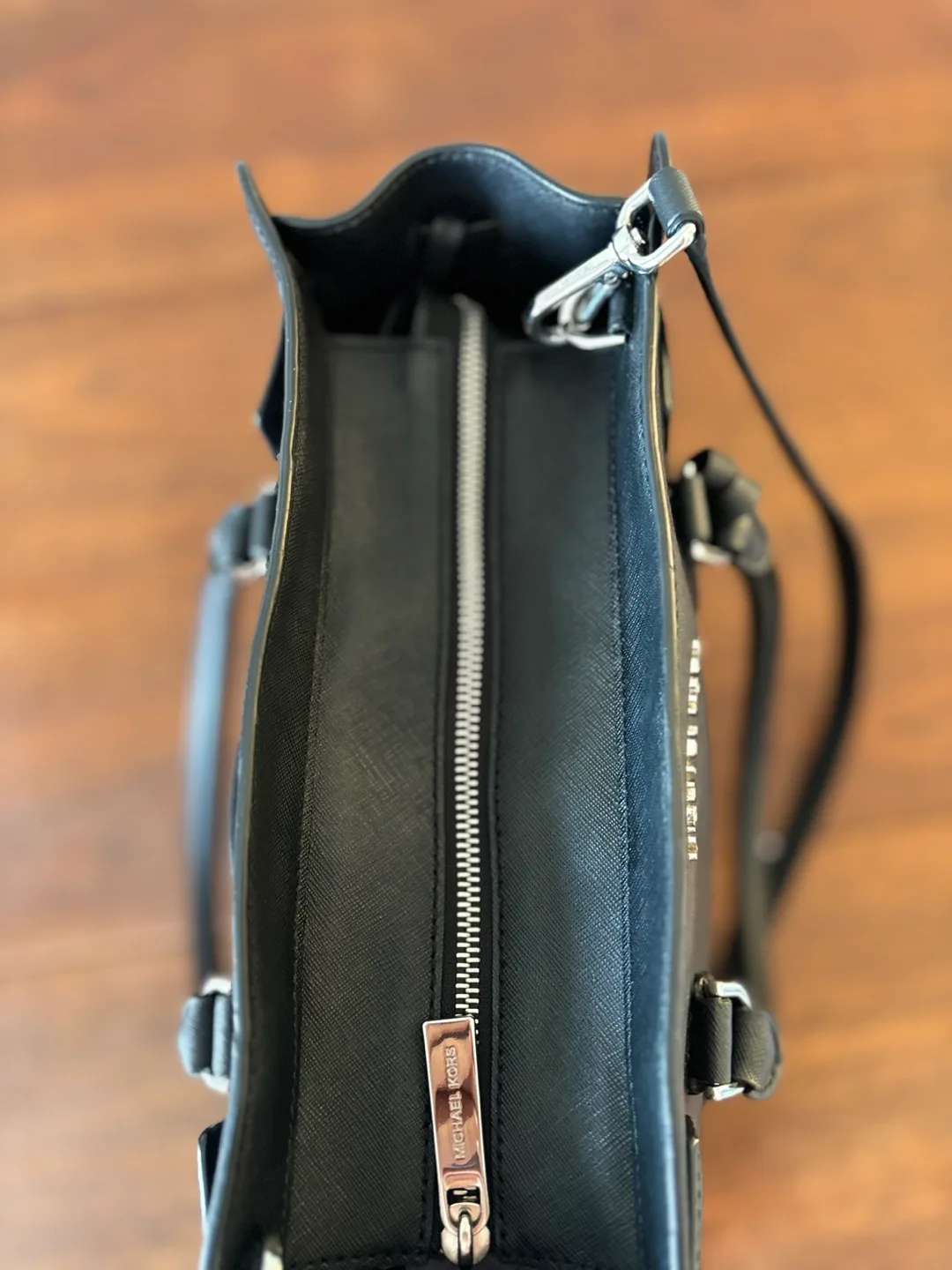 Michael Kors Saffiano Leather hand/side cross bag image indicator(9)