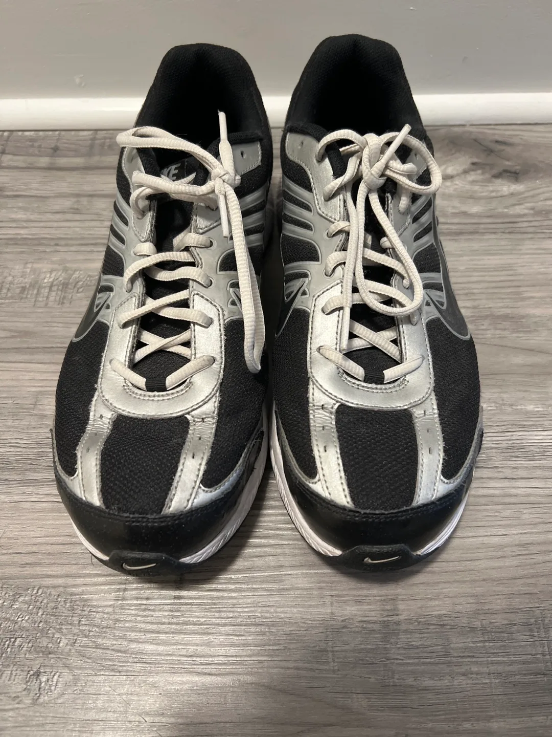 Nike Running Shoes - Men's Size 13 image indicator(2)