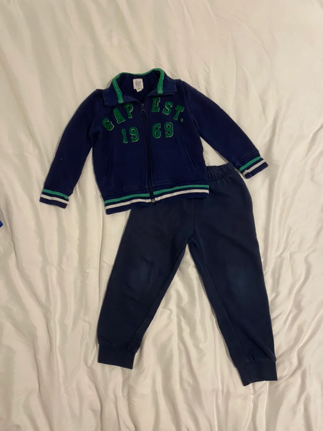 Boys clothing set (4T) gap monkey bars thumbnail