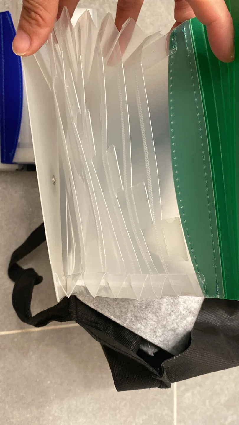 5 Hilroy Expanding File Portfolio,phone holder image indicator(3)