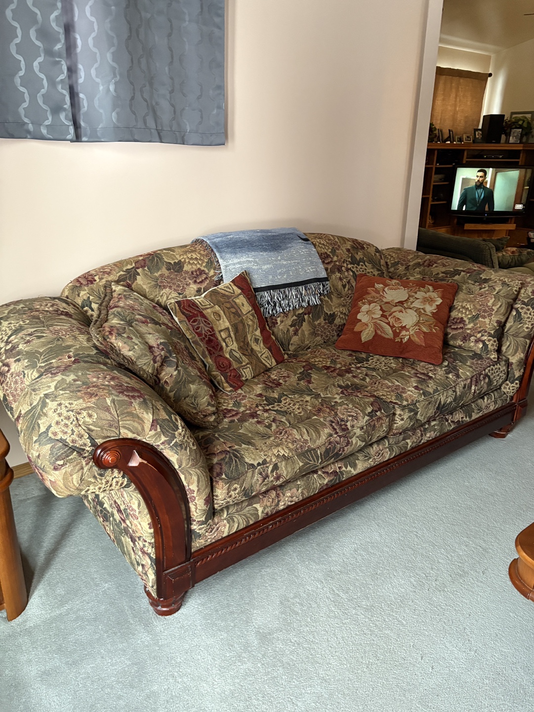 Floral Sofa and Ottoman Set - photo 3