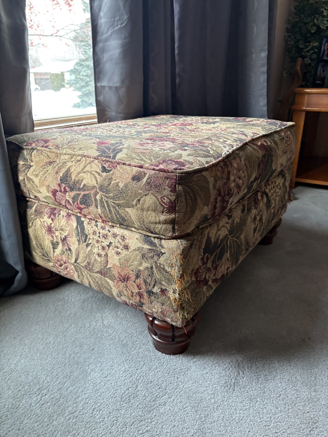 Floral Sofa and Ottoman Set - photo 5