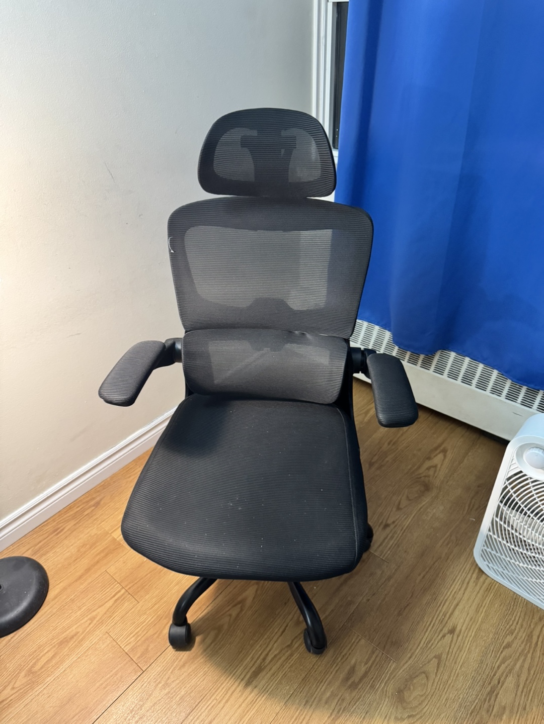 Black Mesh Office Chair - Very Comfortable - photo 2