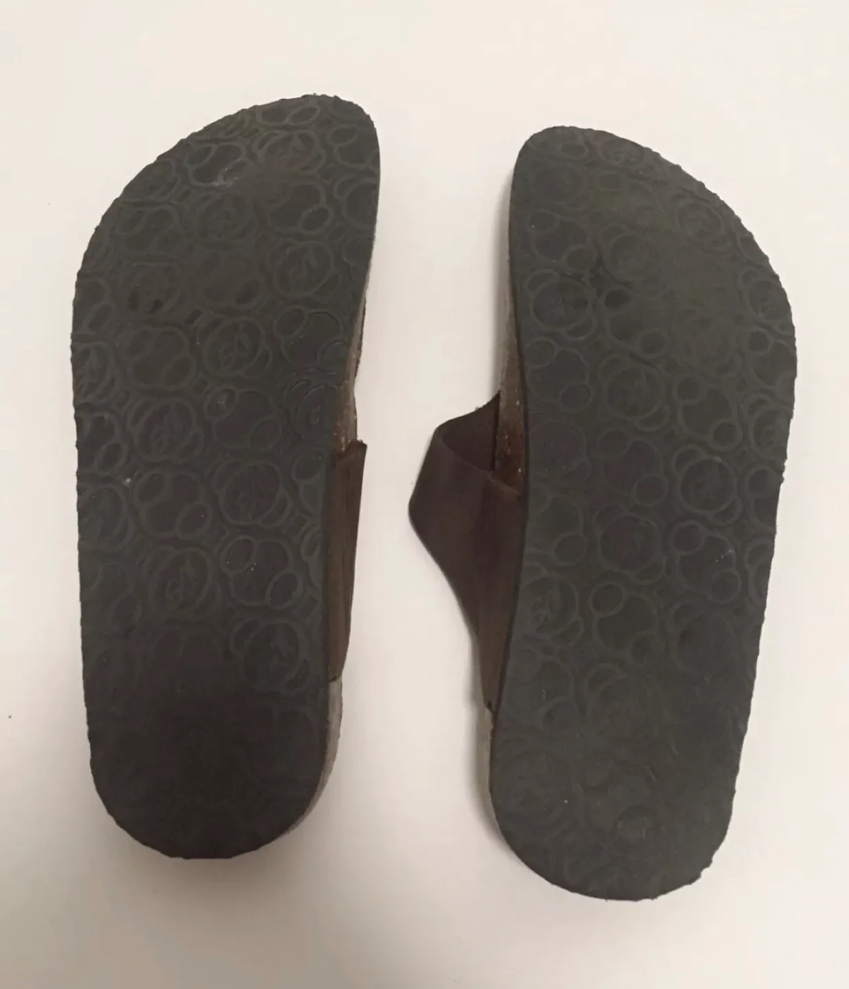 Soft Moc Women's Slip On Thong Brown Sandal Size 9 Comfy Lightly image indicator(5)