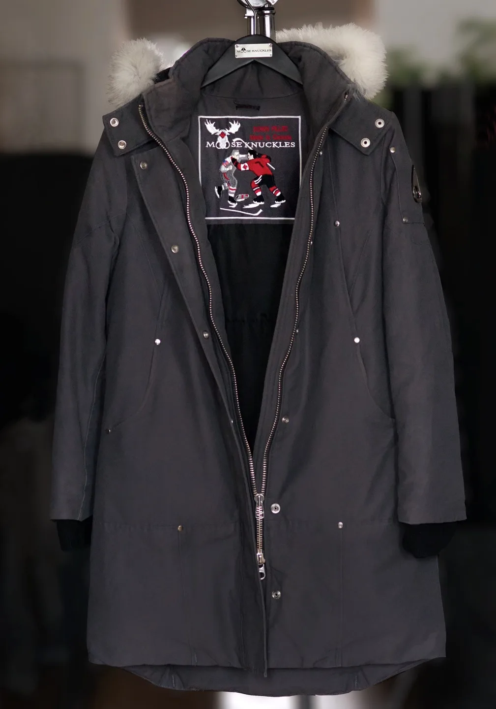 Moose Knuckles Parka size L image indicator(2)