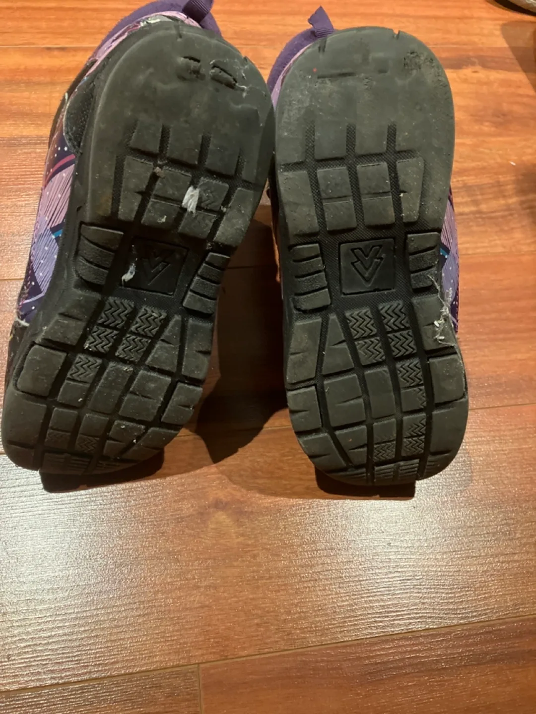 Girls' Size 5 Winter Boots image indicator(4)