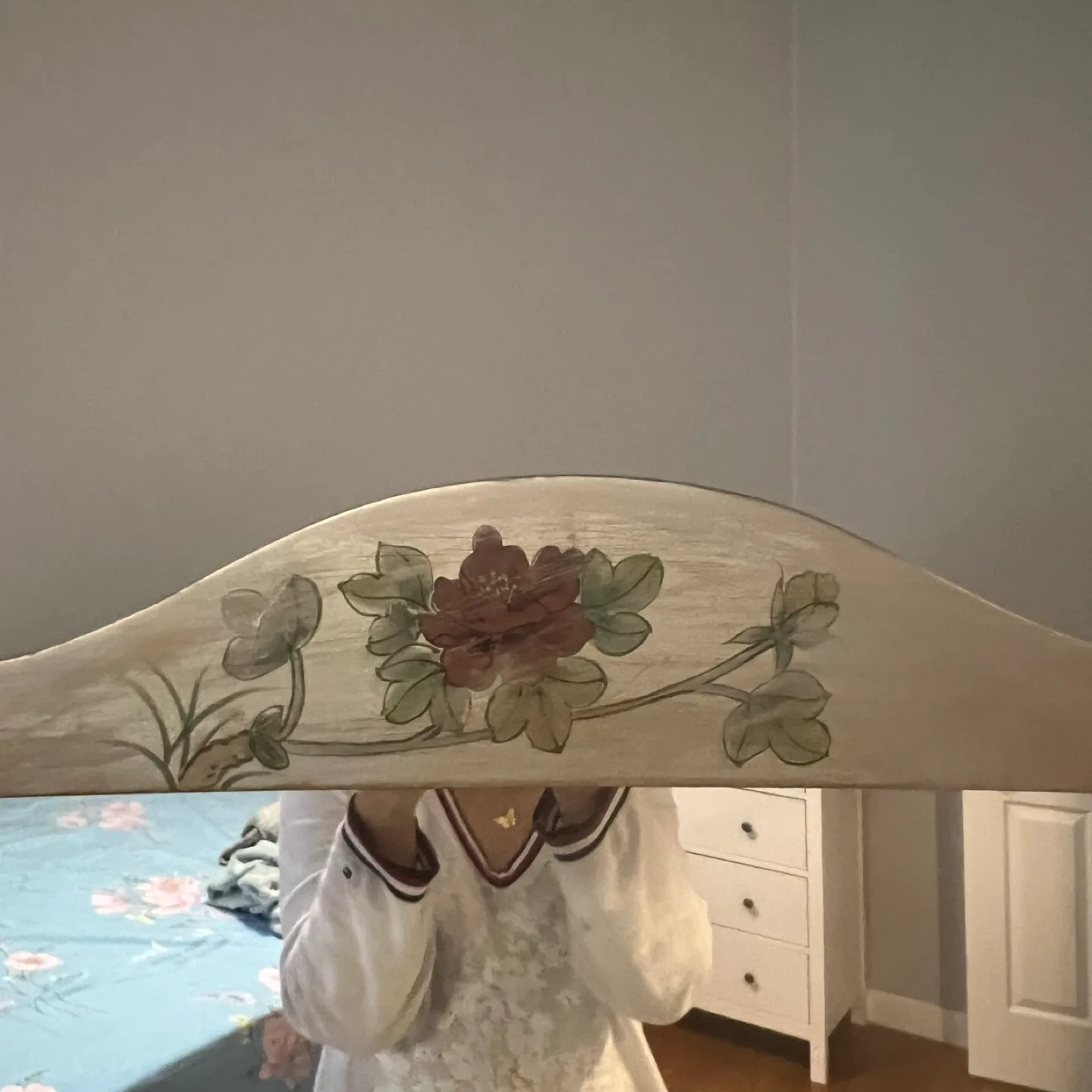 Vintage Vanity Set with Mirror image indicator(8)