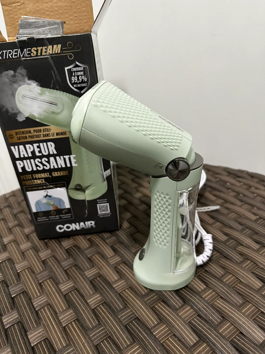 Conair XtremeSteam Handheld Garment Steamer image indicator(2)