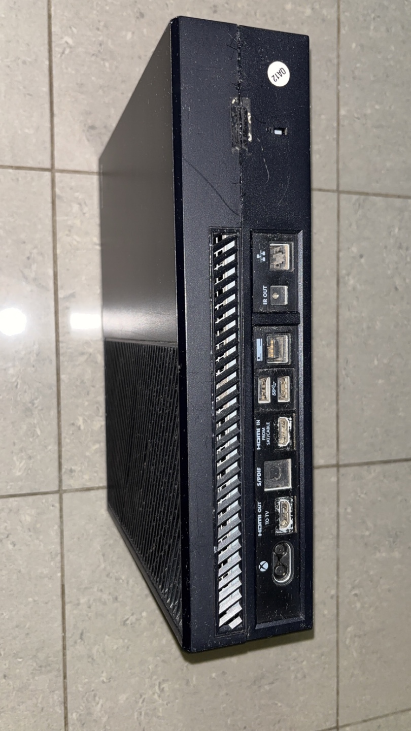 Xbox One Console - 500GB - photo 3