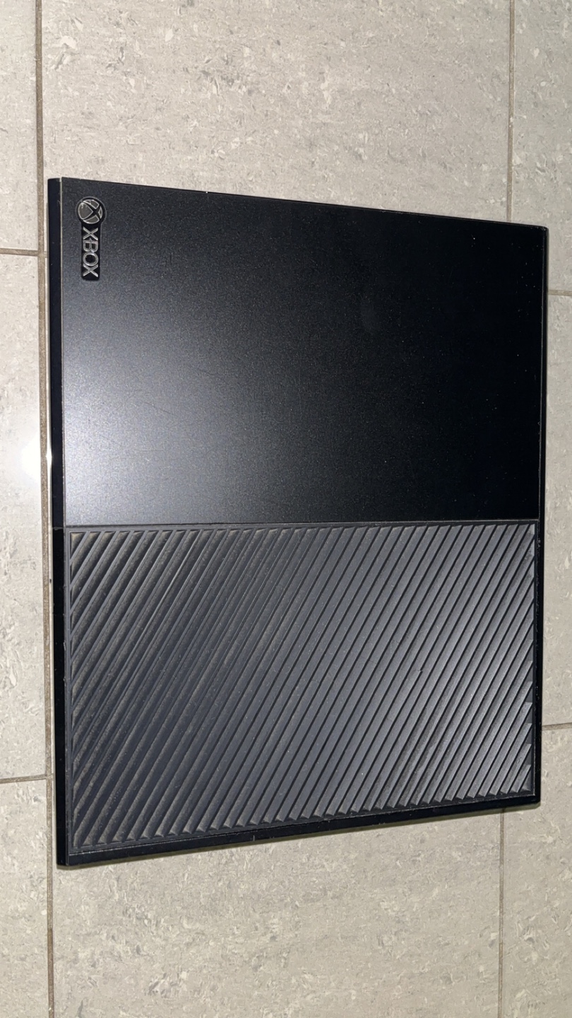 Xbox One Console - 500GB - photo 2