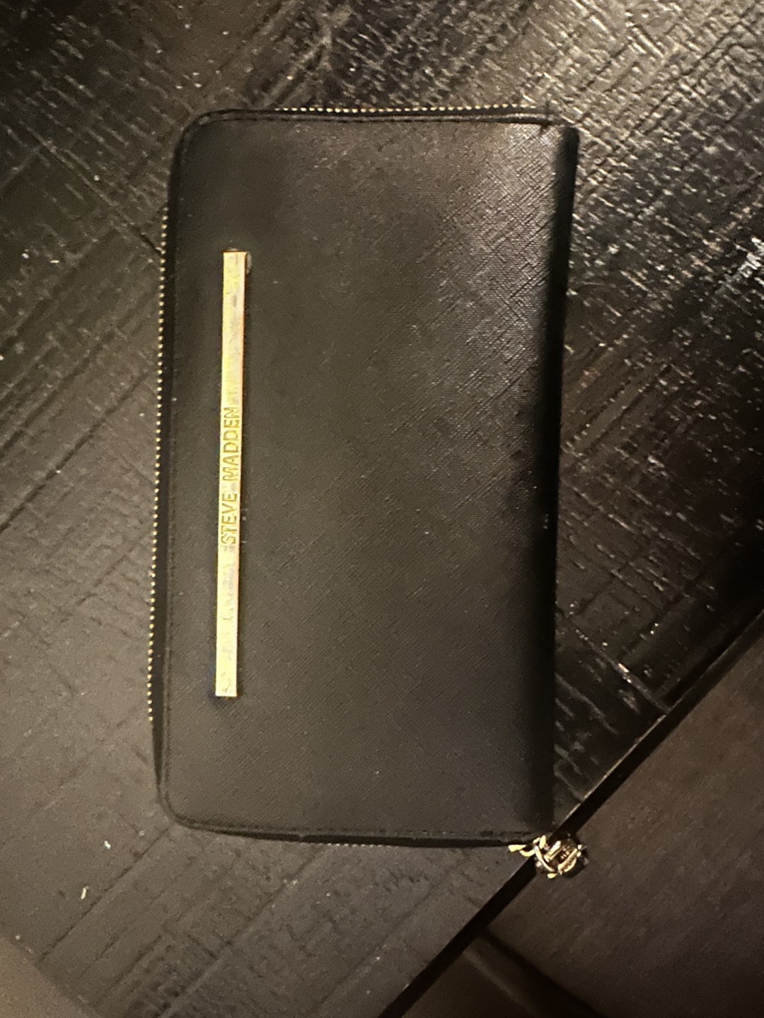 Steve Madden Black Leather Zip Around Wallet