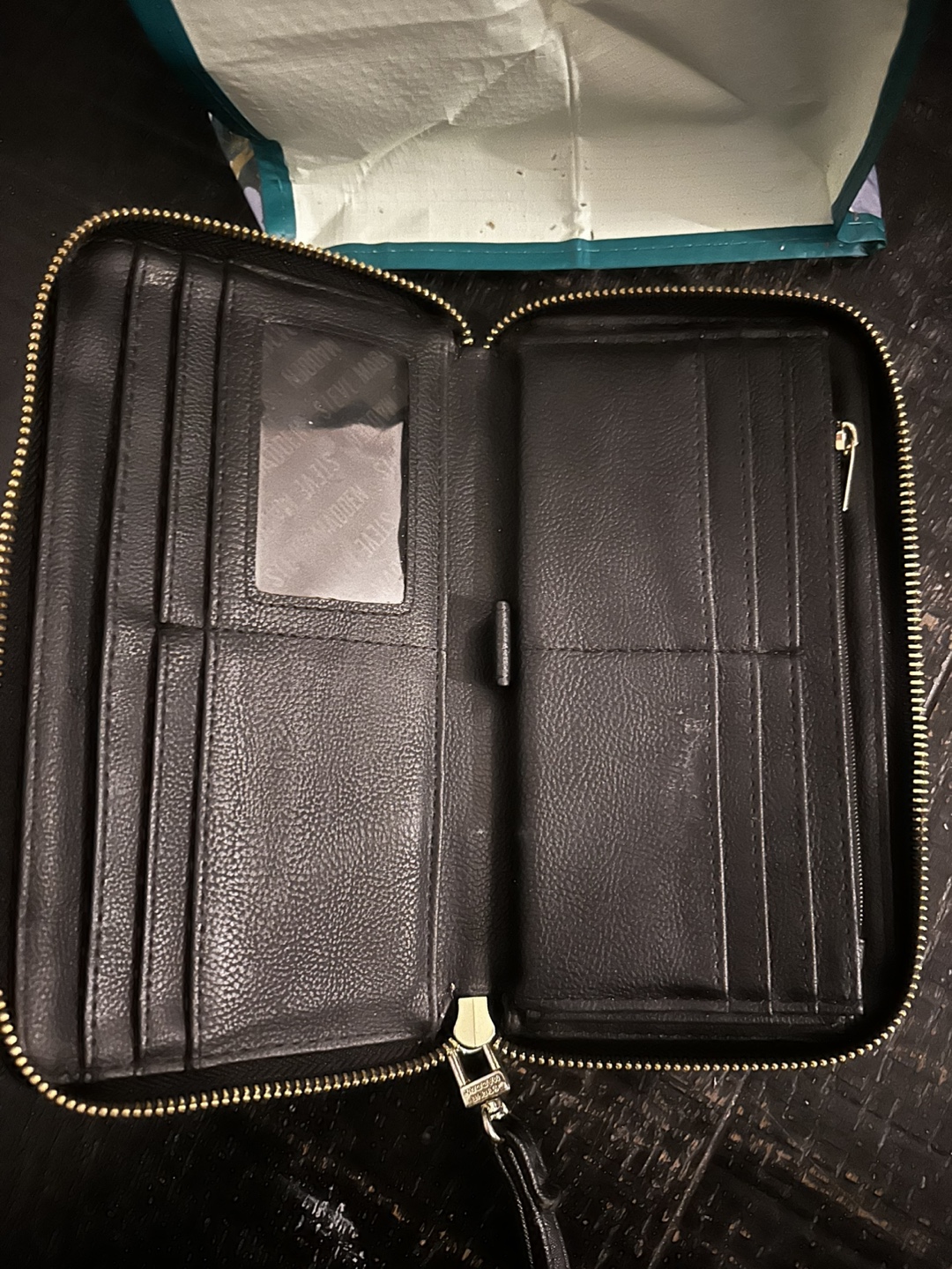 Steve Madden Black Leather Zip Around Wallet - photo 2