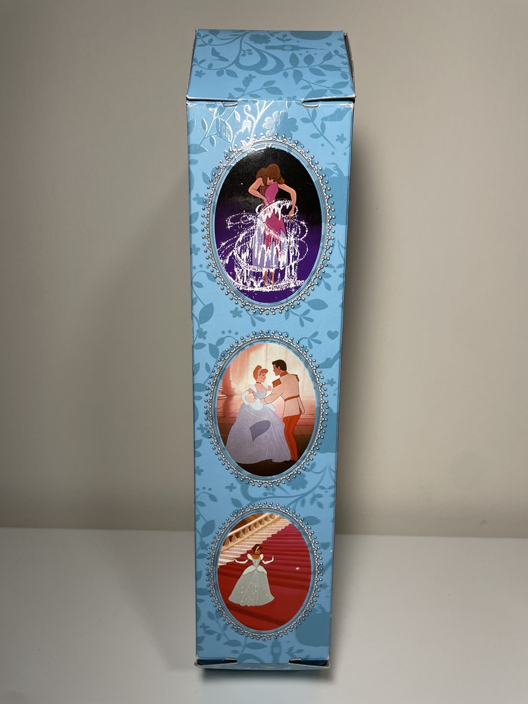 Disney Signature Collection Cinderella Doll - photo 4
