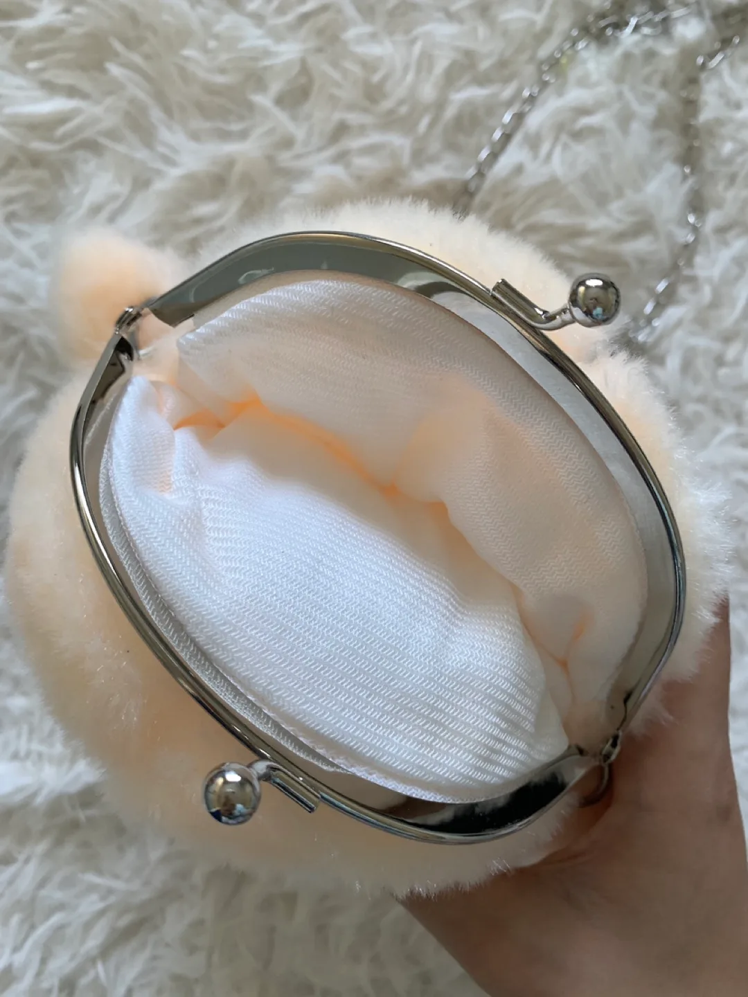 Adorable Chick Shaped Plush Crossbody Purse image indicator(4)